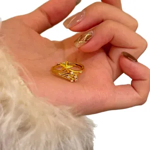 Vintage-Ring mit 18K Goldbeschichtung, Stern-Motiv und Zirkonia im Meteoriten-Design
