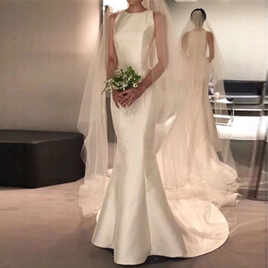 Mermaid Wedding Dress Sleeveless Satin Long Bridal Gown Round Neck Minimalist Elegant With Veil For Women