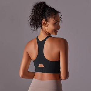Brassière de sport avec dos nageur, agrafes réglables et découpe respirante dos