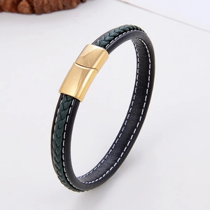 Men's braided leather bracelet in black and green with golden magnetic clasp