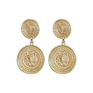 Vintage golden lion head embossed round drop earrings with textured woven edges