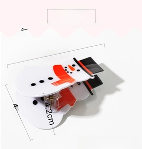 Detailed dimensions of the snowman-shaped acrylic hair claw clip for Christmas styling