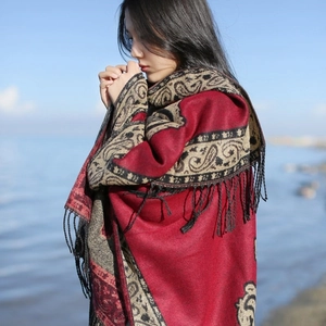 Ethnic style thick cashmere shawl with red and beige paisley patterns and tassel trim