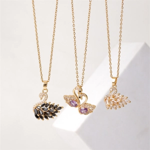Elegant Copper Rhinestone Swan Pendant Necklace For Women Gold Plated Double Swan Black Swan Animal Jewelry Clavicle Chain