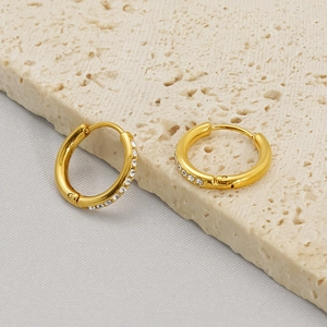 Minimalist gold-plated stainless steel hoop earrings with round cubic zirconia stones