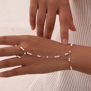 Elegant 18K gold-plated double-layer finger bracelet with delicate pearls for women