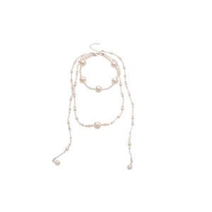 Elegant multi-layer pearl necklace with vintage French court style and adjustable chain