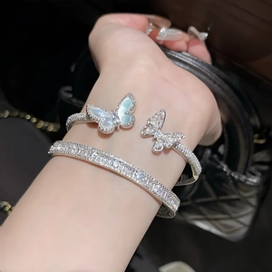 Luxury Silver Copper Zirconia Mother of Pearl Butterfly Open Bangle For Women Elegant Fashion Jewelry Gift