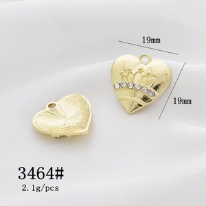 Front and back detail of 19mm gold heart crown pendant with rhinestones for DIY crafts