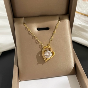 Collana Con Ciondolo A Cuore Con Catena In Acciaio Al Titanio E Ciondolo In Rame Zirconia Gioielli Placcati Oro