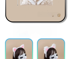Detail view of plush cat ear headbands in white and pink, including 20g weight spec