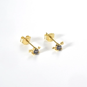Elegant S925 sterling silver gold-plated stud earrings with faceted purple gemstones