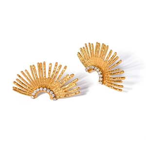 Goldene Edelstahl Ohrringe in Fächerform mit Diamanten für Damen im Mode-Look