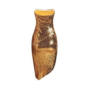 Vue détaillée de la robe bustier à paillettes dorées avec ourlet irrégulier et coupe slim