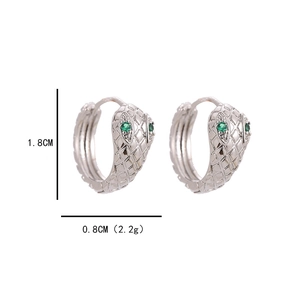 Technical drawing showing size and weight of silver snake earrings with green eyes