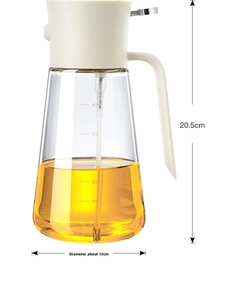 Detail view of 600ml glass oil sprayer with capacity scale and size measurements