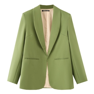 Vue détaillée de l'étiquette de col d'un blazer vert avocat sans bouton, taille EU 36