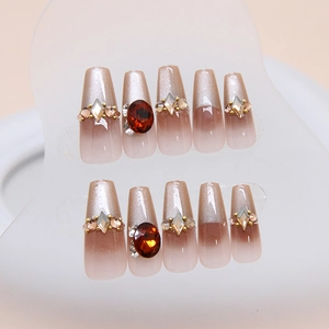 Faux ongles œil de chat français avec strass de luxe et dégradé marron forme cercueil