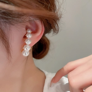 French vintage style round faux pearl crawler earrings with gold metal base for women