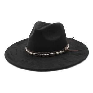 Chapeau fedora noir classique à large bord avec bandeau en cuir marron et motifs tissés