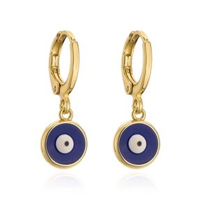 Detail der 18K Gold-Ohrringe mit blauem Emaille-Auge und poliertem Reifen-Verschluss