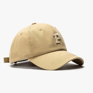 Beigefarbene Baumwoll-Baseballkappe mit 3D-P-Stickerei und Belüftungsösen