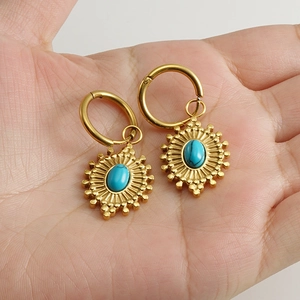 Boucles d'oreilles rétro en acier doré avec motif soleil et turquoise bleue