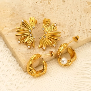 Stud Hoop Earrings 18K Gold Plated 304 Stainless Steel Imitation Artificial Pearl Rhinestone Irregular Geometric Fan Shaped Retro French Style Women