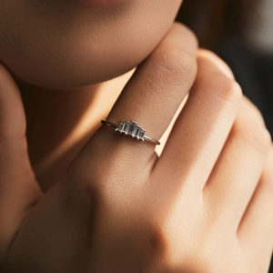 Minimalist S925 sterling silver ring with three baguette-cut rectangular zirconia stones