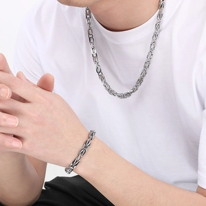 Set collana e bracciale da uomo in acciaio inossidabile vintage finitura argento