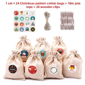 Detail of 24 Christmas drawstring cotton bags with 10m rope and wooden clips set
