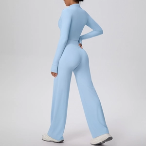 Survêtement sport femme bleu clair avec veste zippée et pantalon de jogging large