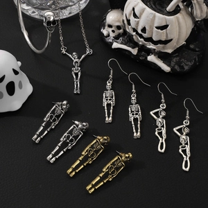 Gothic punk silver skull jewelry set with necklace and bracelet for Halloween