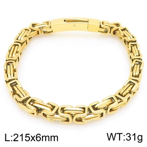 Detail of 18k gold-plated 6mm Byzantine chain bracelet with size L:215x6mm and 31g weight