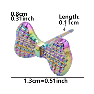Orecchini a perno con fiocco arcobaleno con dimensioni 0,8 cm altezza e 1,3 cm