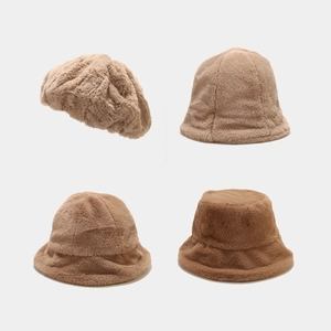 Chapeau Bob Et Béret En Peluche Fausse Fourrure Doux Chaud Automne Hiver Extérieur Couleur Unie Style Japonais Femmes