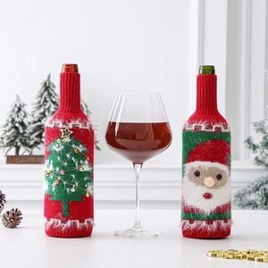 Weihnachts-Strickhüllen für Weinflaschen mit Weihnachtsmann- und Baum-Motiven zur Deko
