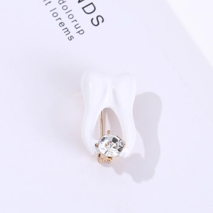 Creative Tooth Shape Brooch Alloy Rhinestone Enamel Pin Dental Medical Jewelry Gift For Dentists Women Novelty Accessory