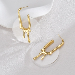 Retro molten gold geometric stud earrings with transparent acrylic disc in a modern style