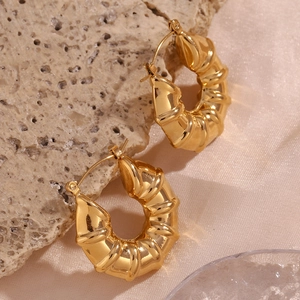 18K gold plated stainless steel hoop earrings with unique hollow spiral tire texture