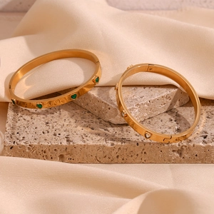 18K gold plated stainless steel bangles with heart-shaped green and white zircon stones
