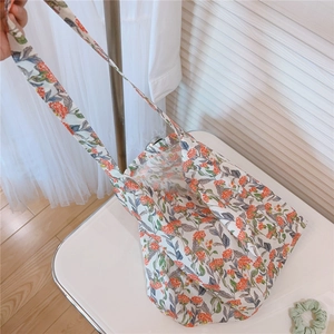 Grand sac cabas en coton avec motif de feuilles vertes et de fleurs orange vibrantes
