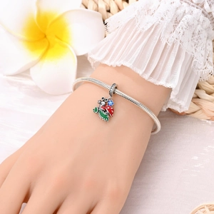 Bracciale a catena serpente in argento con ciondoli in smalto colorato a forma di fungo