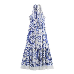 Robe longue dos nu bleue et blanche avec imprimé bohème et détails de franges