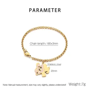 Vue détaillée du bracelet en acier inoxydable doré de 180 mm avec spécifications de taille