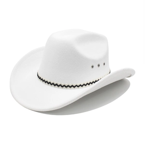 Chapeau de cowboy classique en feutre blanc à bord large avec ruban tissé et œillets