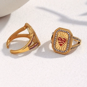 Bague vintage en acier inoxydable plaqué or 18 carats avec cœur rouge et zircons violets