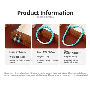Détail de la parure ethnique en perles turquoise avec collier, bracelet et boucles
