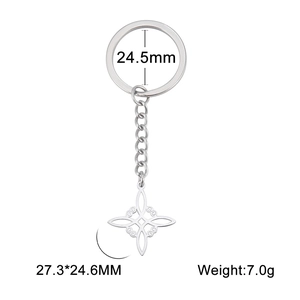 Detail view of 304 stainless steel keychain showing 27.3mm Celtic knot star pendant