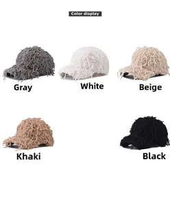 Cinq casquettes de baseball en laine d'agneau à poils longs en diverses teintes neutres